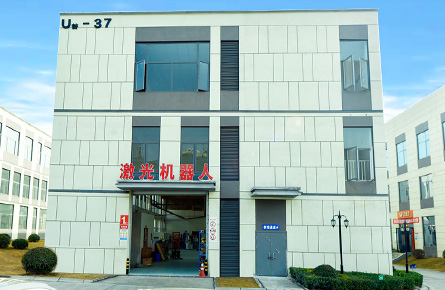 大型激光焊接機(jī)、機(jī)器人、四川伏安特智能裝備制造有限公司